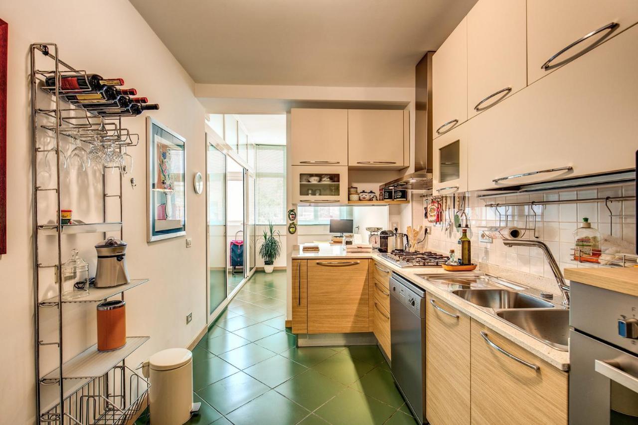 Terrazza Piccolomini: Elegant Apartment Stunning View Over Rome/St Peter'S Dome Экстерьер фото